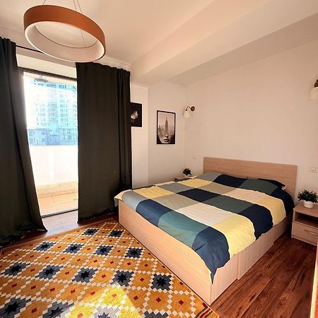 Cozy Apartment With Self Check-In Near Promenada Mall And Verdi Park Bucharest Exterior photo